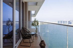 Beachfront Elegant 2BD Condo with Breathtaking Views -15AB01